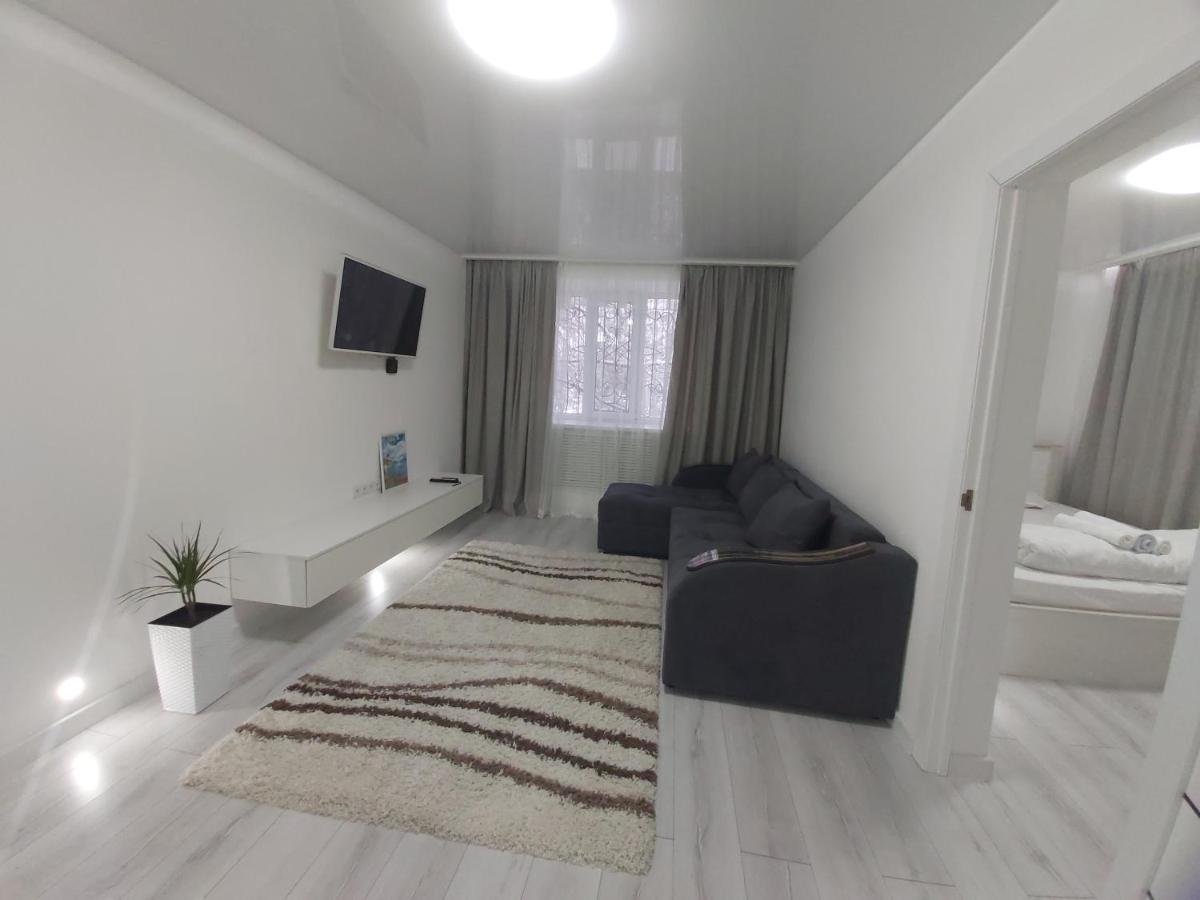 2-Х Комнатная Квартира Taraz Exterior foto